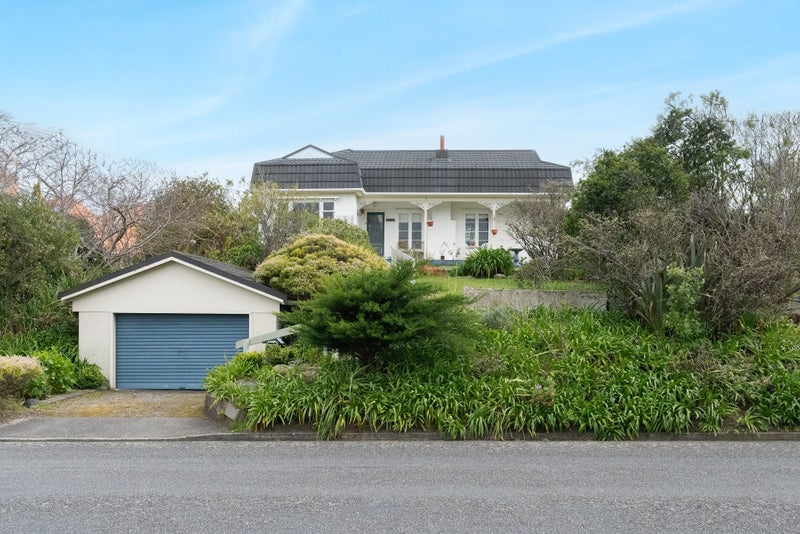 89 Golf Road, Paraparaumu Beach, Paraparaumu - Carousel 1
