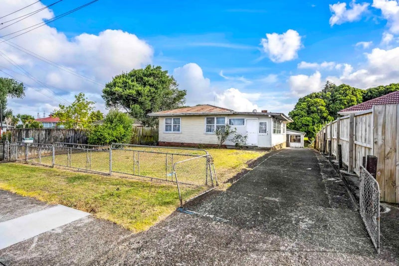 13 Julian Place, Otara, Auckland - Carousel 1