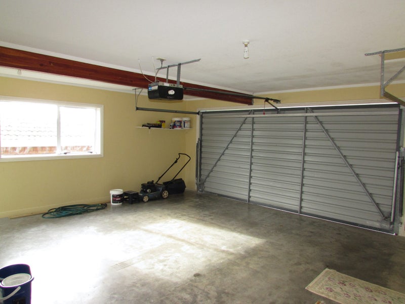1/36 Whiting Grove, West Harbour, Auckland - Carousel 17