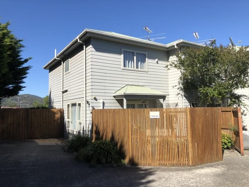 1/8 Waldie Grove, Avalon, Lower Hutt - Carousel 1