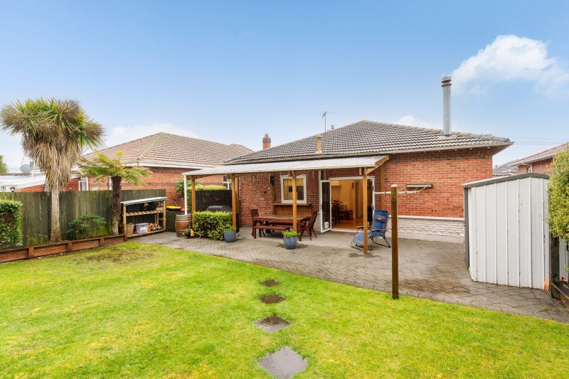 4 Massey Avenue, Saint Clair, Dunedin - Carousel 1