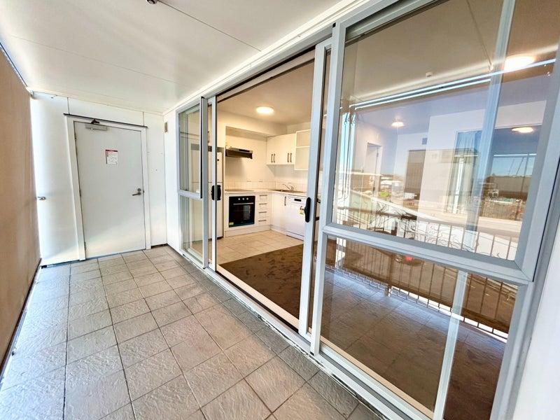 207/10 Flower Street, Eden Terrace, Auckland - Carousel 10