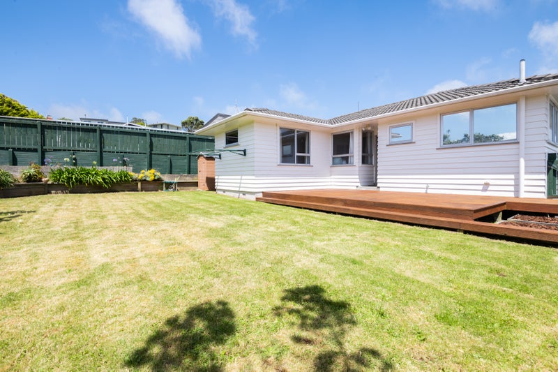 5 Rice Crescent, Newlands, Wellington - Carousel 2