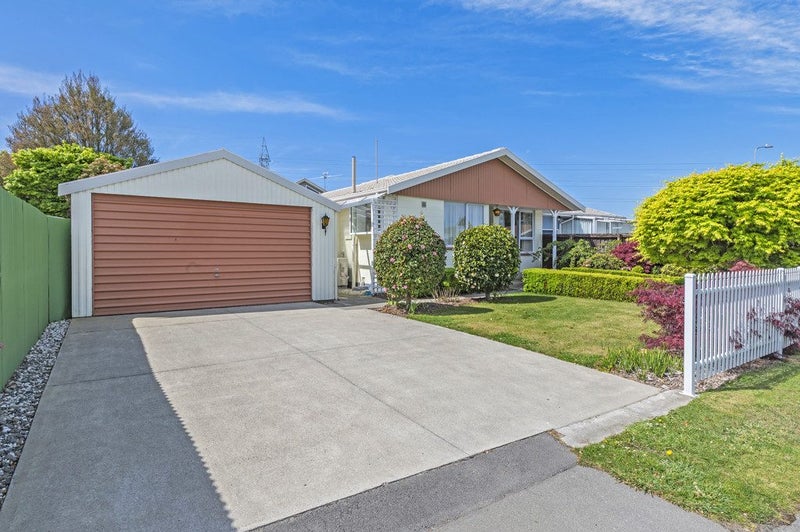 1/2 Loreto Place, Hornby, Christchurch - Carousel 1