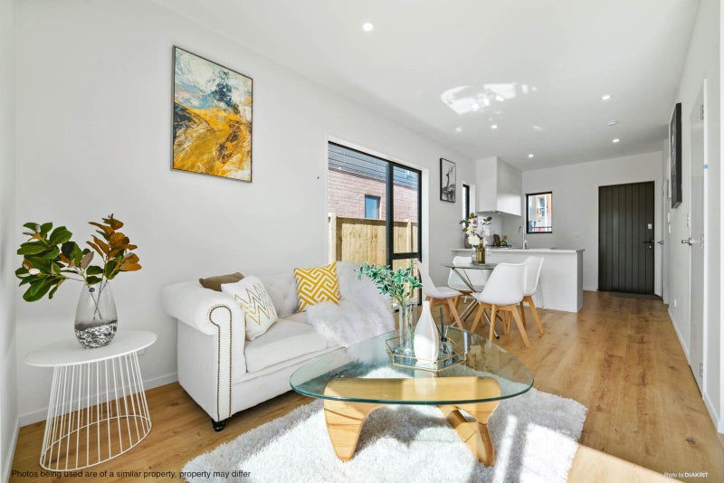 10 Creekside Way, Flat Bush, Auckland - Carousel 2