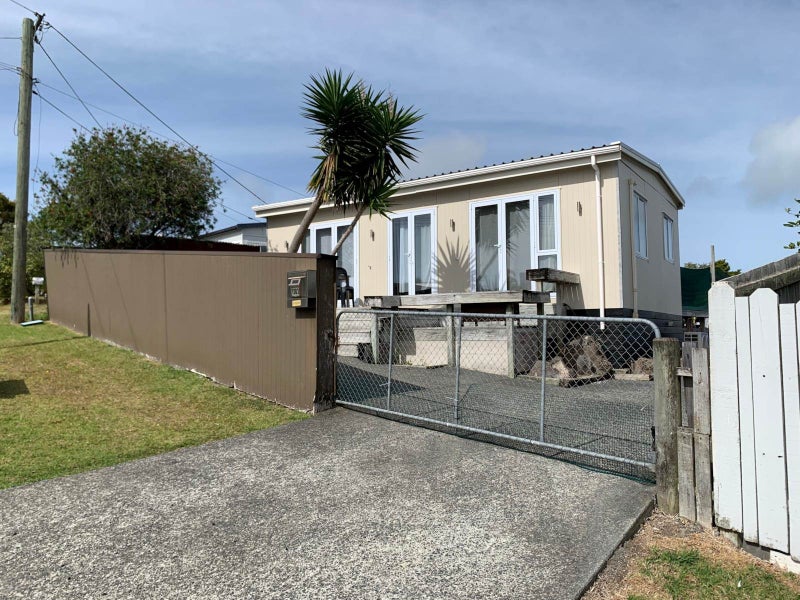 1303 Whangaparaoa Road, Army Bay, Whangaparaoa - Carousel 1