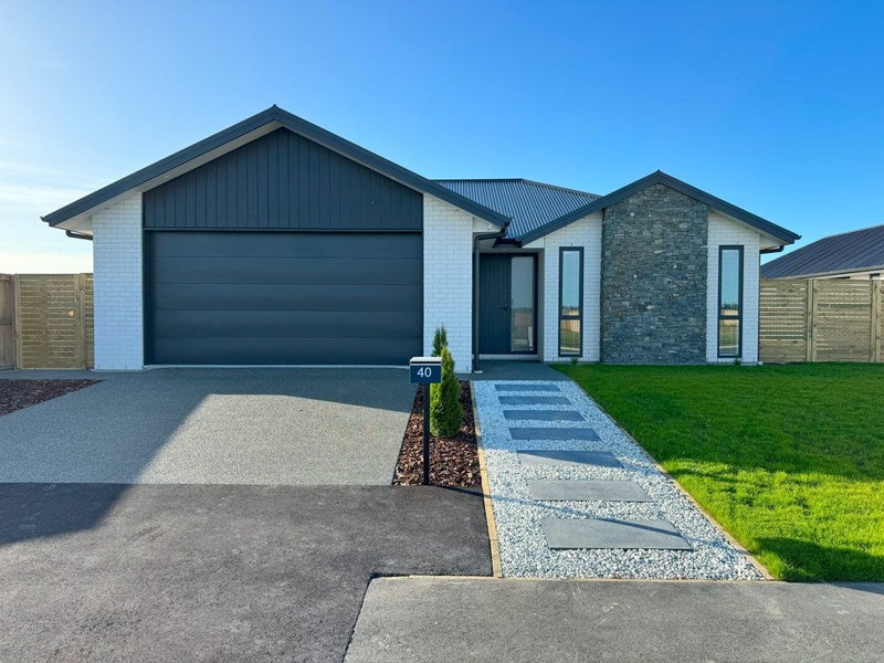 40 Strowan Avenue, Elgin, Ashburton - Carousel 1