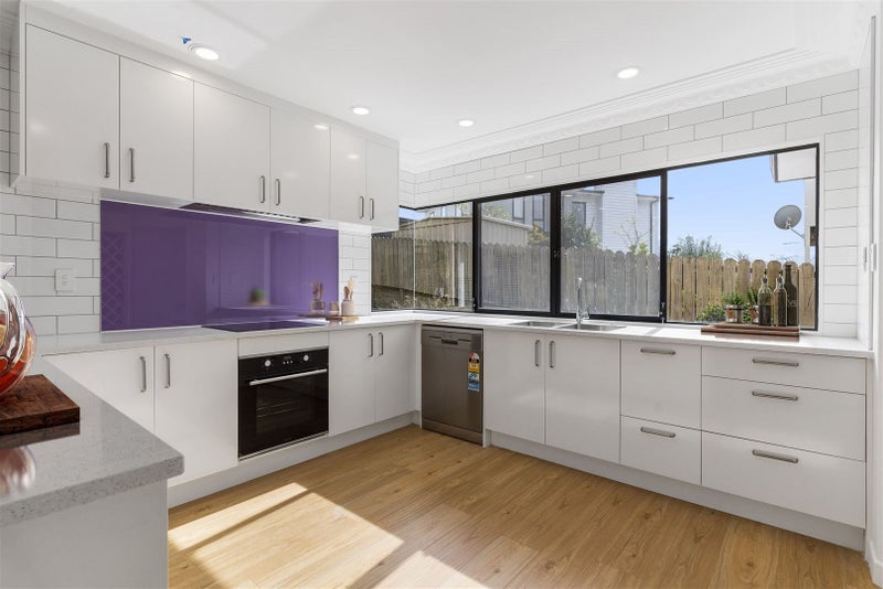 48 Wiltshire Place, Somerville, Manukau - Carousel 2