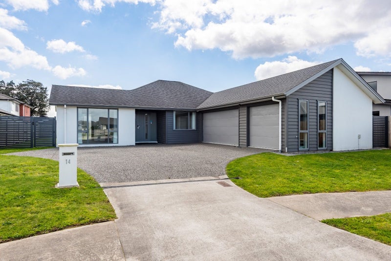 14 Sydney Place, Flagstaff, Hamilton - Carousel 1