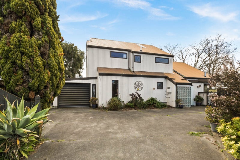 16 Cormack Place, Greenmeadows, Napier - Carousel 1