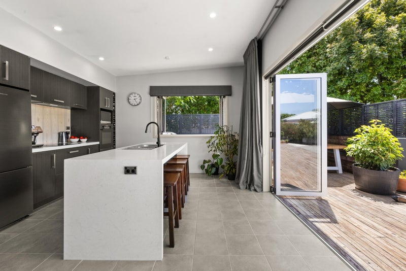 2 Albert Street, Clive, Hastings - Carousel 2