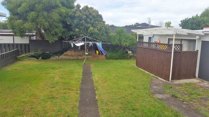 39 Birdwood Avenue, Papatoetoe, Auckland - Carousel 12