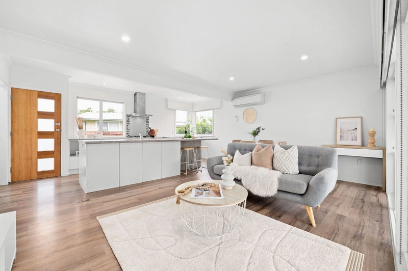 1 Claremont Avenue, Chartwell, Hamilton - Carousel 1