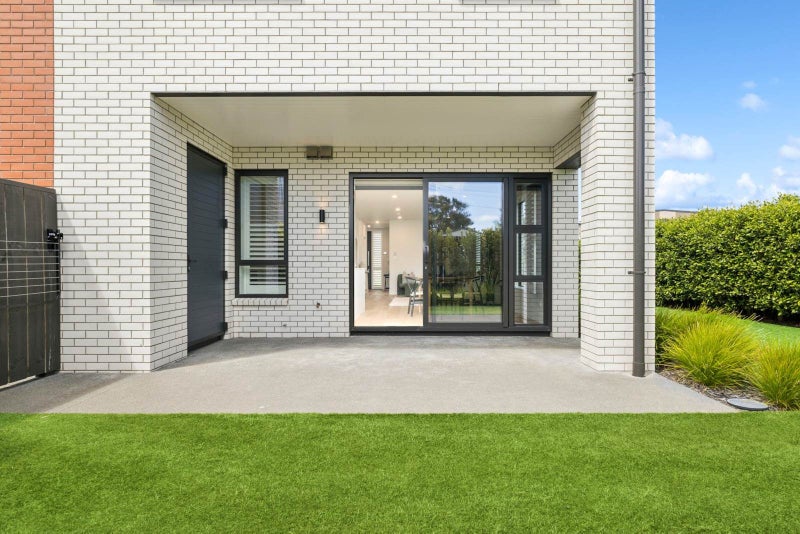 4D Treasury Place, Onehunga, Auckland - Carousel 2