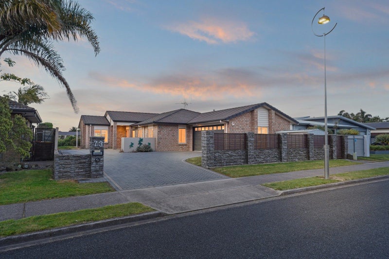 73 Oriental Parade, Papamoa Beach, Papamoa - Carousel 1