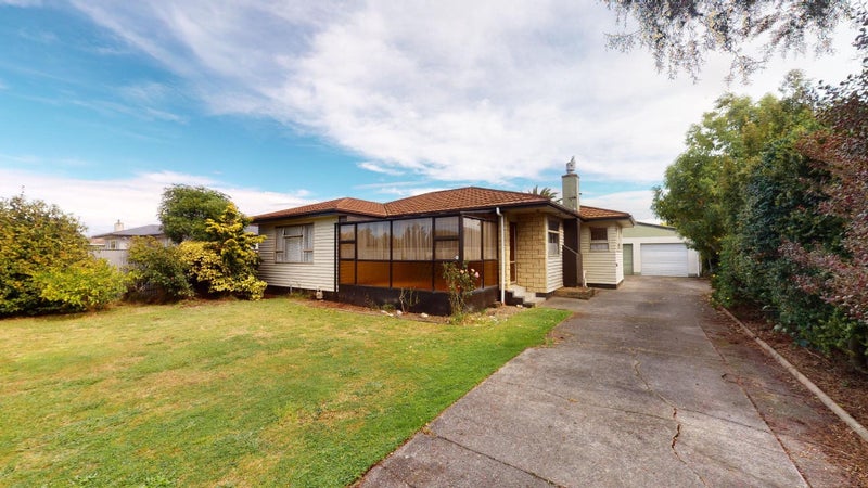 12 Gloucester Street, Takaro, Palmerston North - Carousel 1