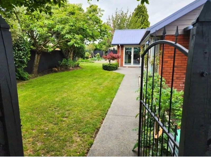13 Ben Nevis Drive, Broomfield, Christchurch - Carousel 2