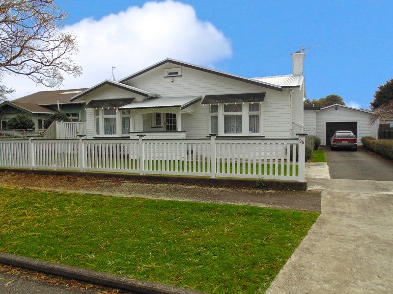 35 Argyle Avenue, Takaro, Palmerston North - Carousel 1
