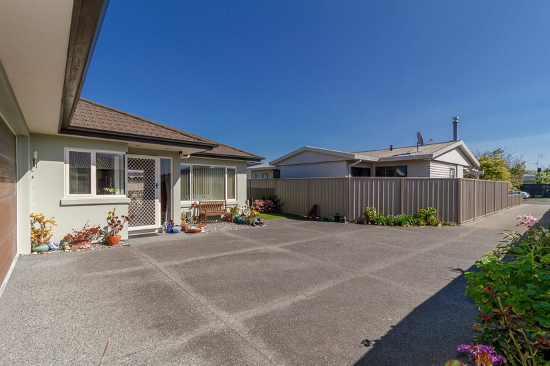 1B Oxford Street, Taradale, Napier - Carousel 16