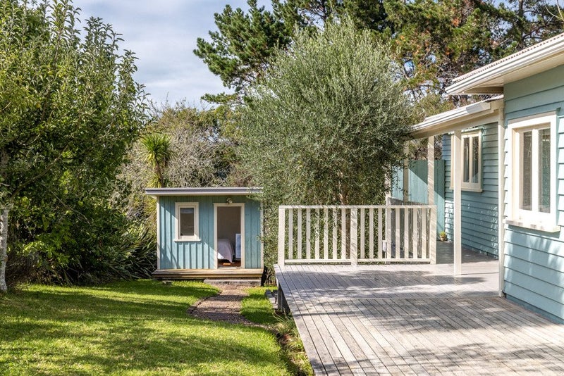 41 Sea View Road, Ostend, Waiheke Island - Carousel 2