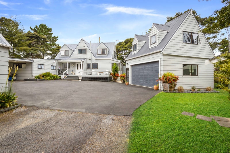 38 Crows Road, Swanson, Auckland - Carousel 1