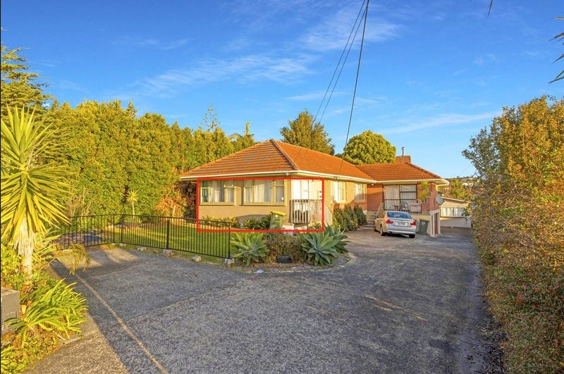 29 Awaroa Road, Sunnyvale, Auckland - Carousel 1