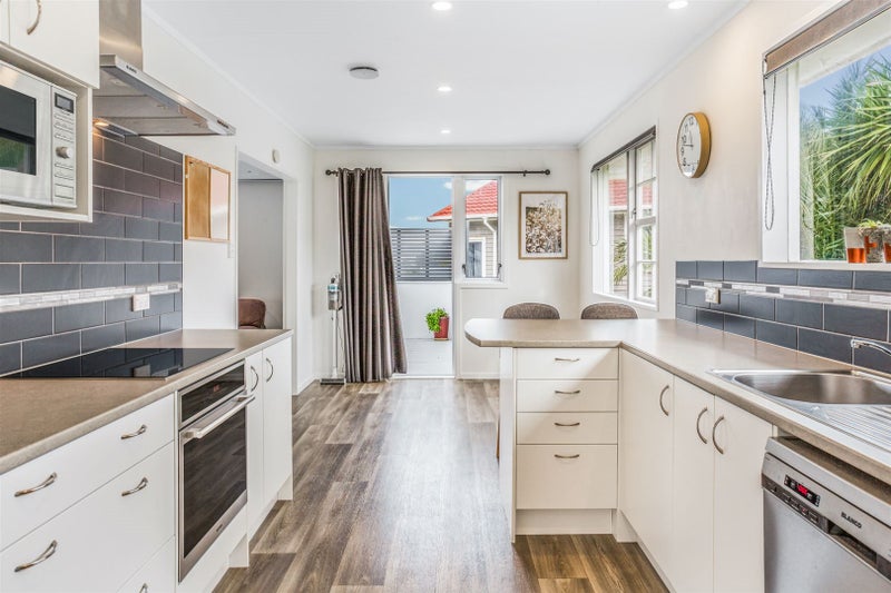 3 Findhorn Place, Papakowhai, Porirua - Carousel 2