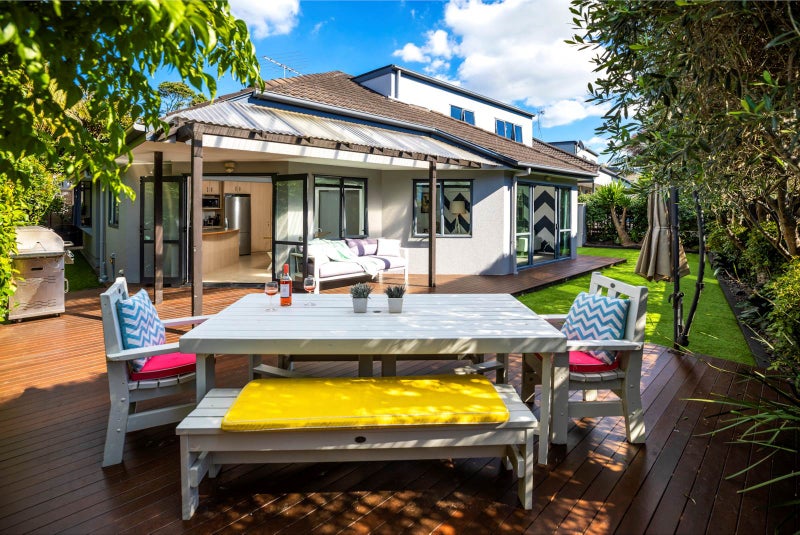 5D Tipene Place, Meadowbank, Auckland - Carousel 1
