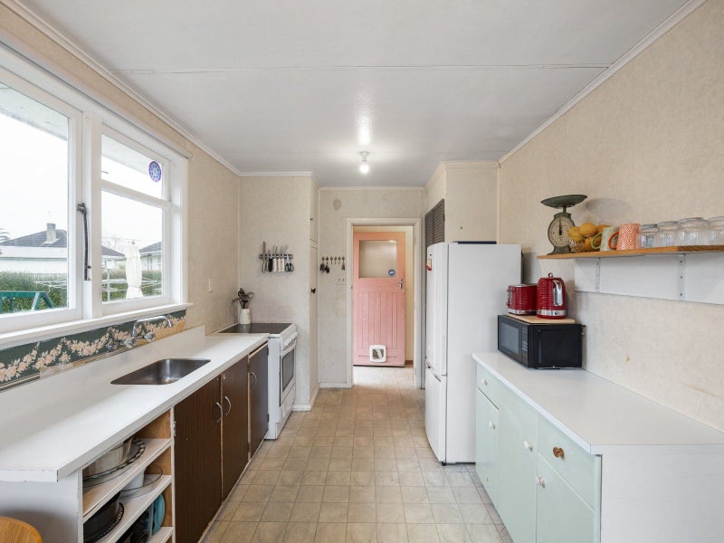 21 Pollen Crescent, Melville, Hamilton - Carousel 2