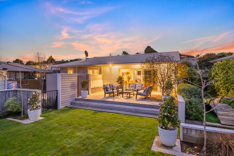 10 Stipulate Place, Ascot Park, Porirua - Carousel 1