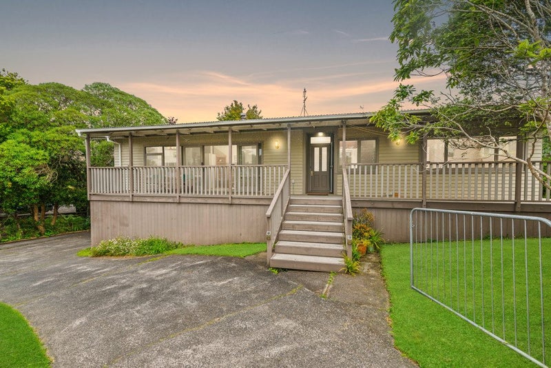 35 Lyndhurst Road, Te Atatu South, Auckland - Carousel 2
