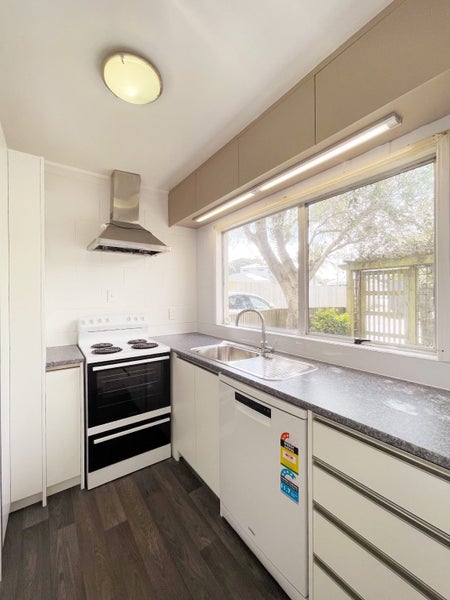 4/13 Campbell Road, Takapuna, Auckland - Carousel 2