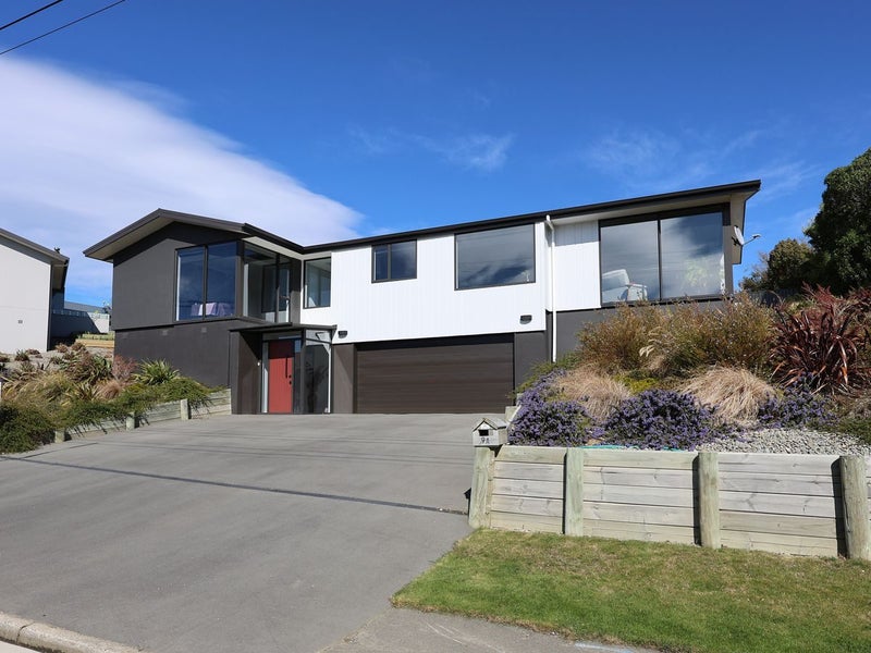 9A Brinkburn Street, South Hill, Oamaru - Carousel 1