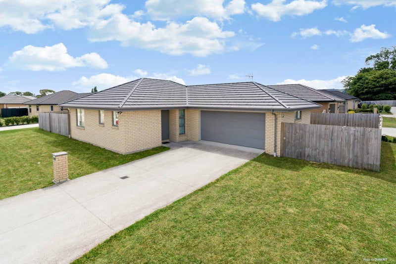 6 Captain Mitchell Drive, Opaheke, Papakura - Carousel 1