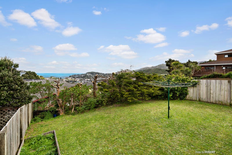 1 Bay Lair Grove, Island Bay, Wellington - Carousel 2