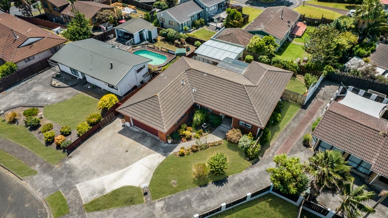 6 Palando Place, Conifer Grove, Takanini - Carousel 23