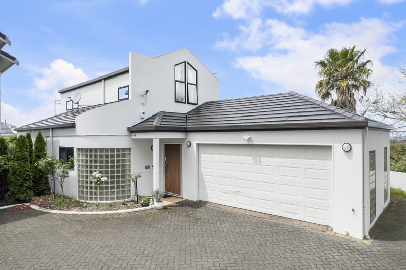2/38 Luckens Road, West Harbour, Auckland - Carousel 2