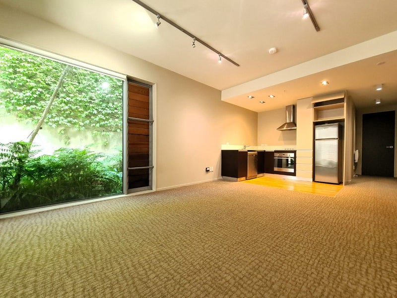 W106/28 Torrens Terrace, Mount Cook, Wellington - Carousel 2