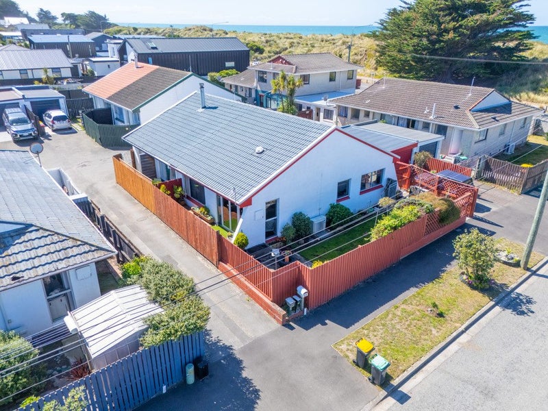 1/6 Lonsdale Street, New Brighton, Christchurch - Carousel 1