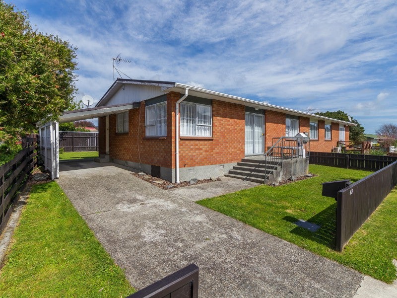 2/91 Pasadena Crescent, Totara Park, Upper Hutt - Carousel 1