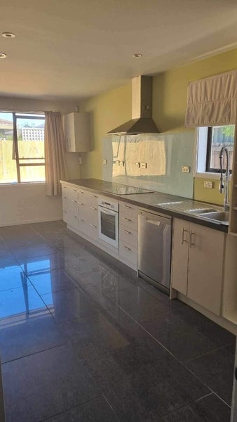 1/107 Main North Road, Papanui, Christchurch - Carousel 2