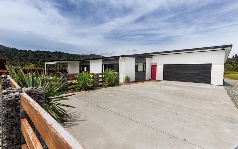 303B Marsden Road, Kaiata, Greymouth - Carousel 1