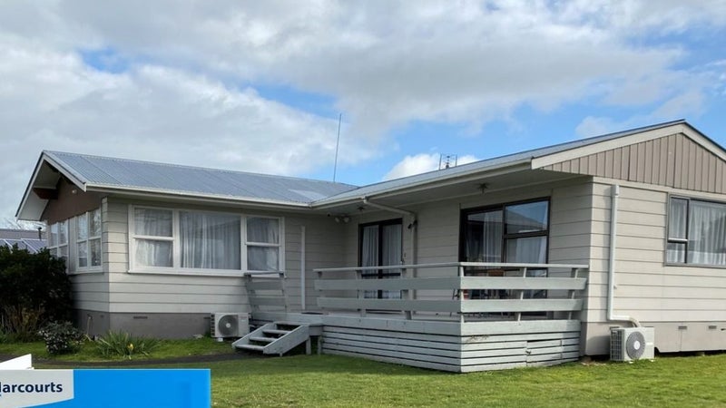 6 Lethborg Street, Dinsdale, Hamilton - Carousel 1