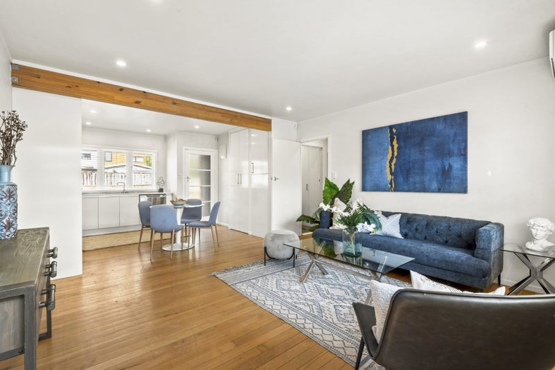 2/134 Onewa Road, Northcote, Auckland - Carousel 2