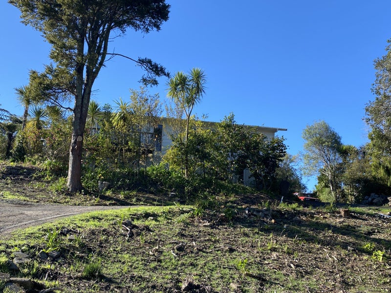 64 Cyclarama Crescent, Massey, Auckland - Carousel 26