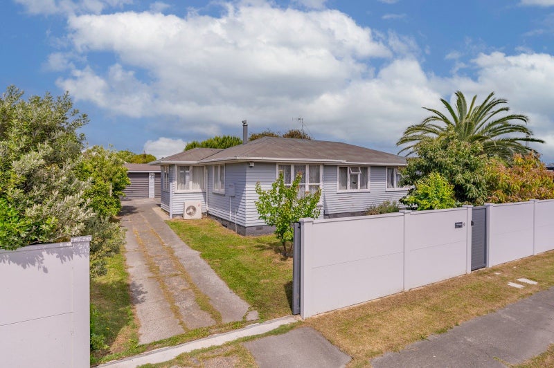 9 Skerrett Crescent, Tamatea, Napier - Carousel 1