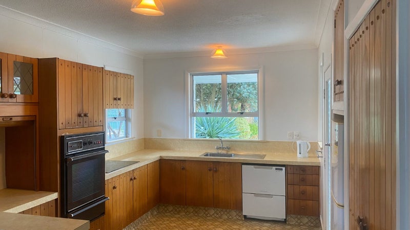 20 Windsor Street, Terrace End, Palmerston North - Carousel 2