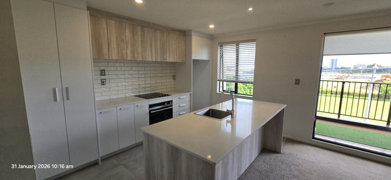 1/1 Aperira Lane, Wiri, Auckland - Carousel 2