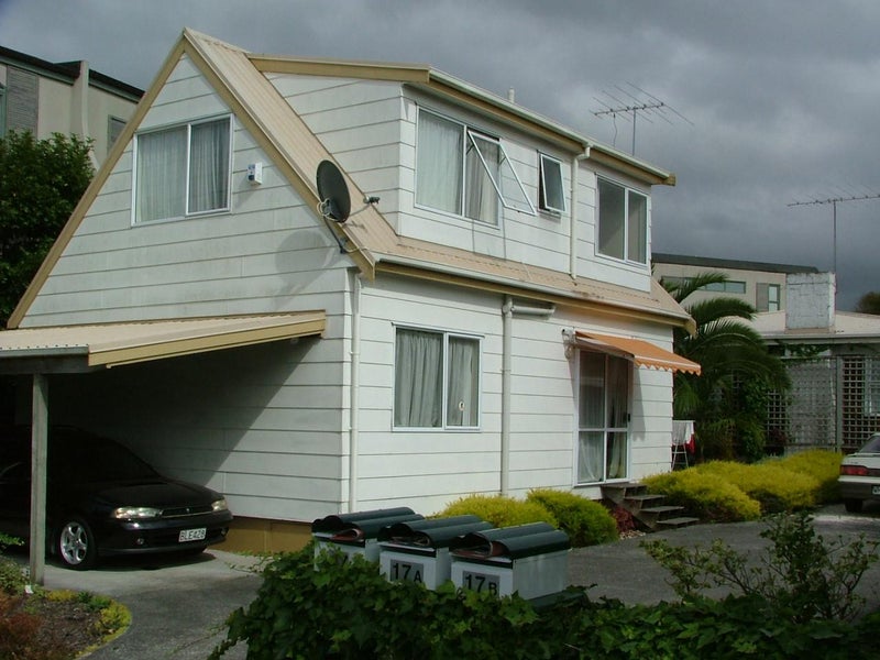 17 Ocean View Road, Hillcrest, Auckland - Carousel 1