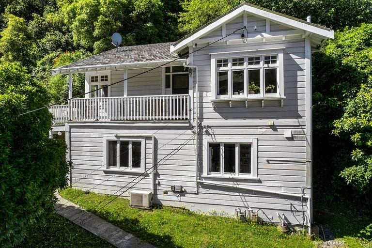10 Governor Road, Northland, Wellington - Carousel 7